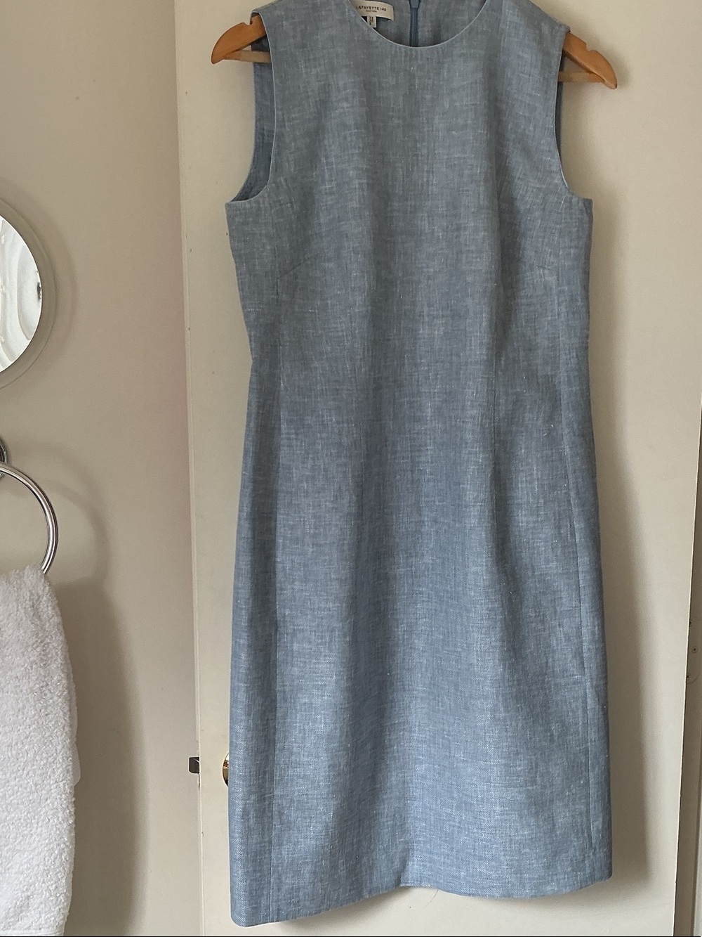 LAFAYETTE 148 New York Sleeveless Light Blue Shift Dress